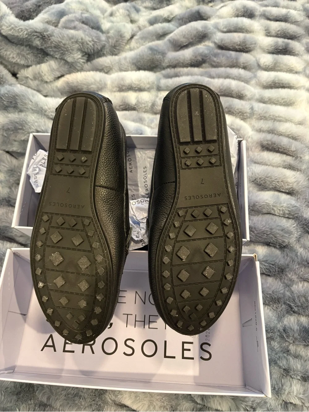 AEROSOLES Women’s Black Pebbled Leather Driving Loafers